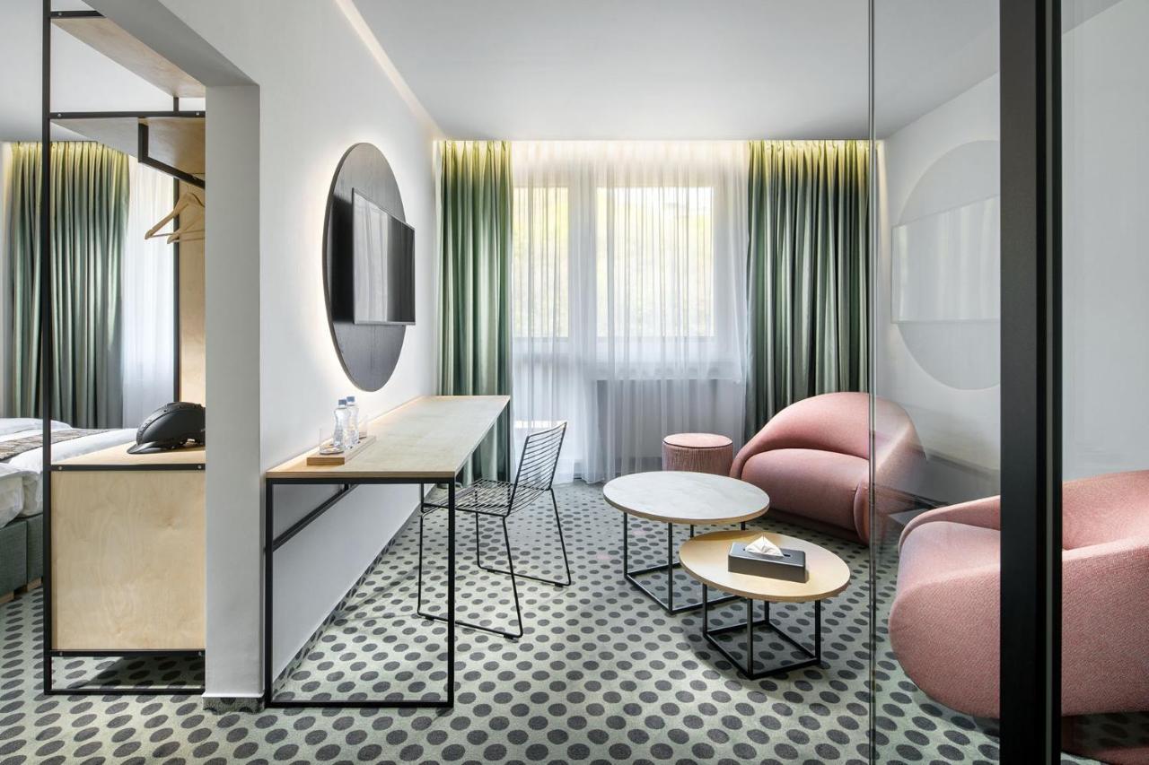 B&B Chuchle Arena Praha エクステリア 写真