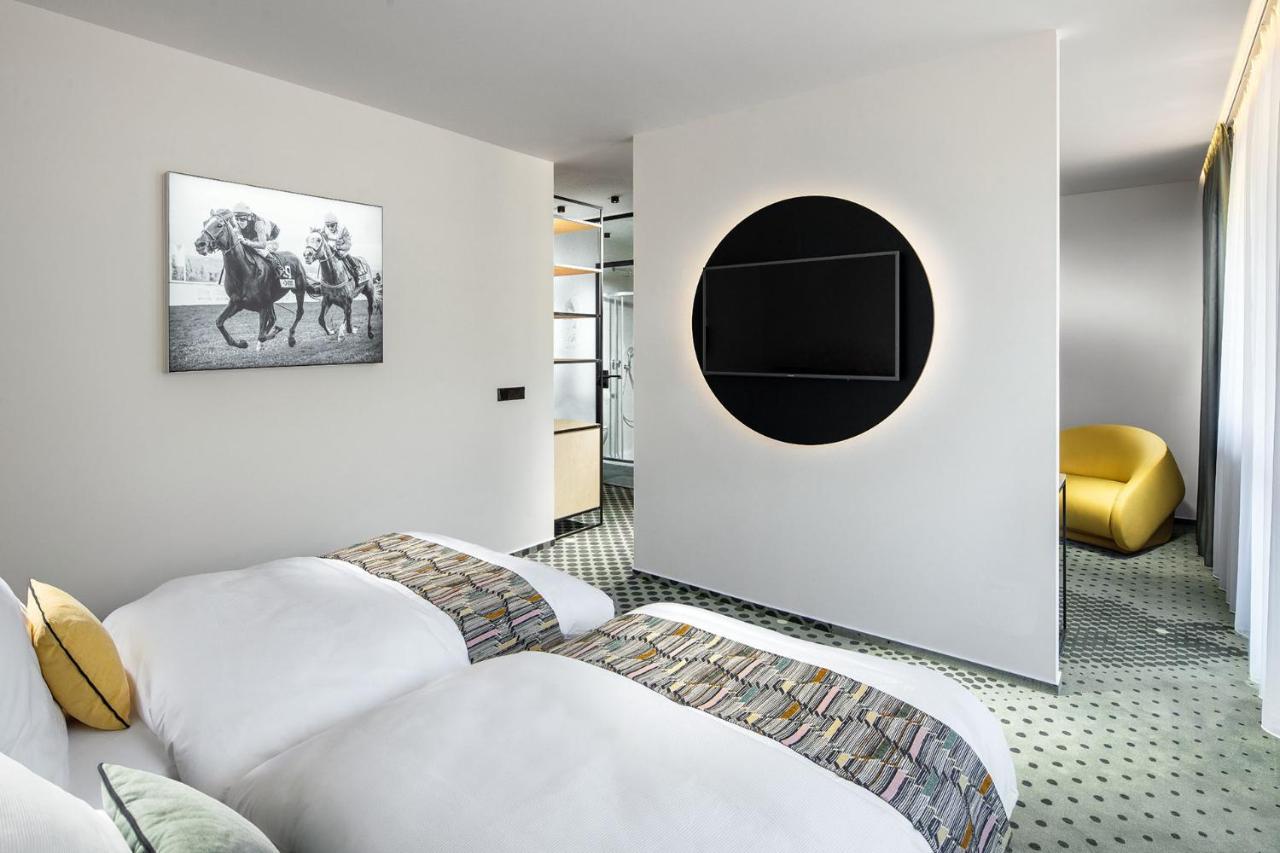 B&B Chuchle Arena Praha エクステリア 写真